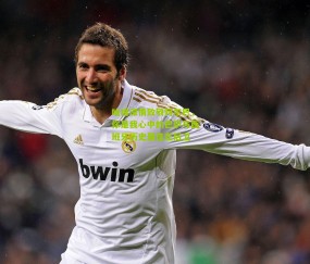 哈维深情致敬阿尔巴，你是我心中的巴萨与西班牙历史最佳左后卫