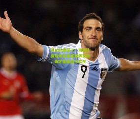 可以开香槟了！海地队赛后焦急看直播等赛果，确定晋级后才欢庆